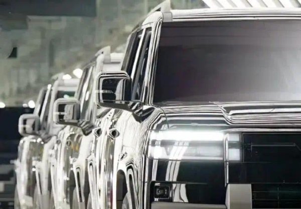 中高端插混车型销量王：连着好几个霸榜，单月销量破14000台