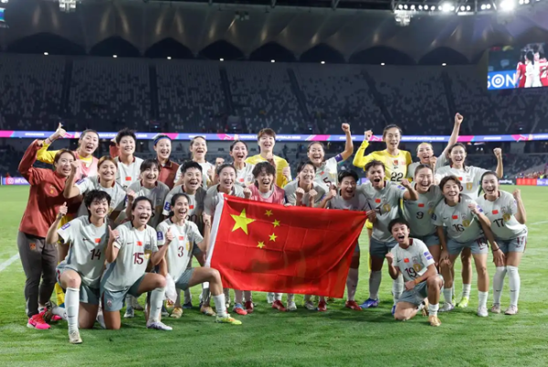 女足亚洲杯：中国队2比1力克朝鲜队 以小组头名晋级