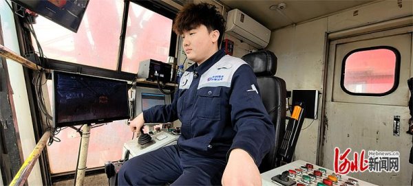 我在40米高空“抓娃娃”