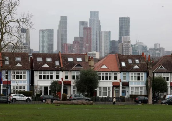 英镑GBPUSD警报拉响！英国楼市创14年最惨纪录，英国央行内部激烈交锋 2026-6-16 技术分析