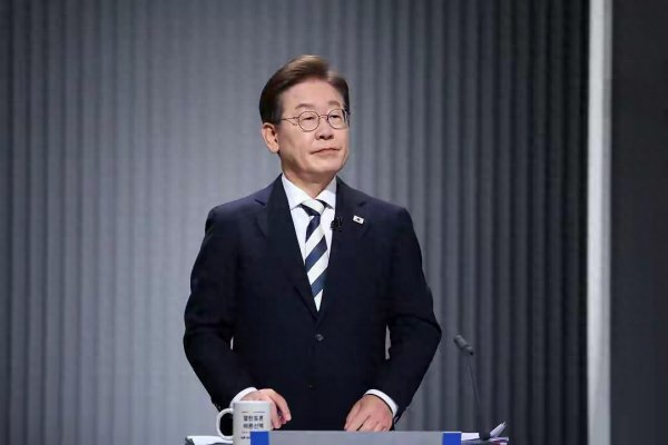 首次! 李在明捅破窗户纸, 考虑逮捕内塔尼亚胡, 多国已接下通缉令